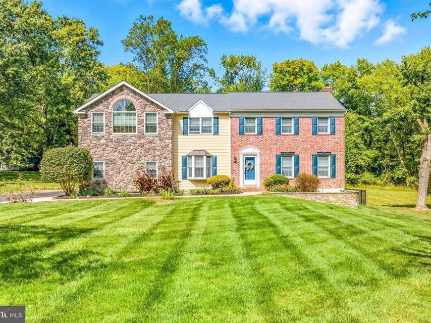 76 Colonial Circle, Thornton, PA 19373 Main Photo