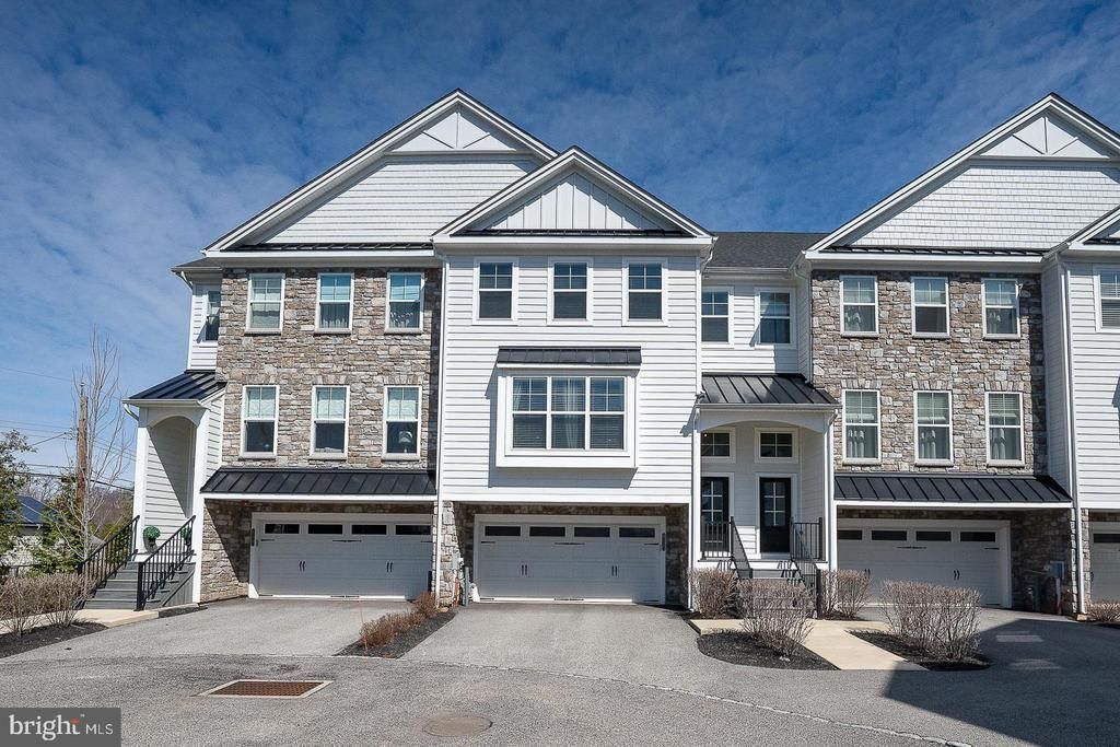 4115 ADDISON COURT , LAFAYETTE HILL, PA 19444