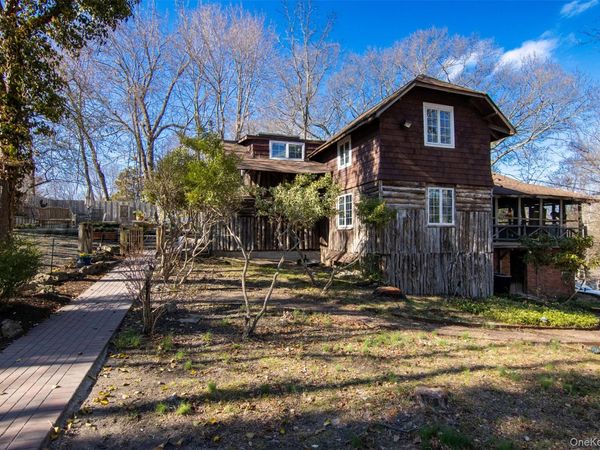 10 Tagliabue Road , Shoreham, NY 11786