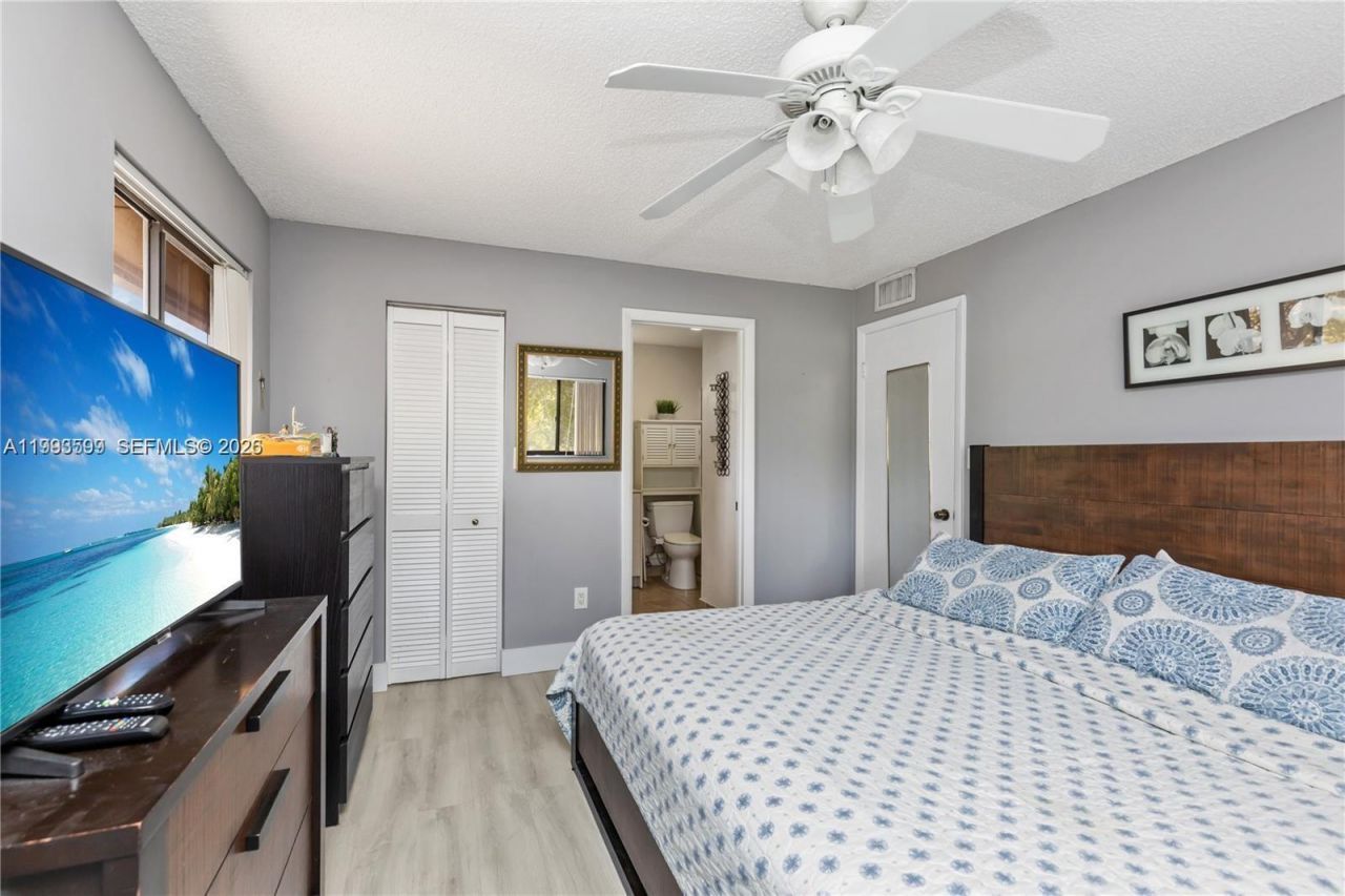 9660 S Belfort Cir, Unit 207, Tamarac, FL 33321 Photo