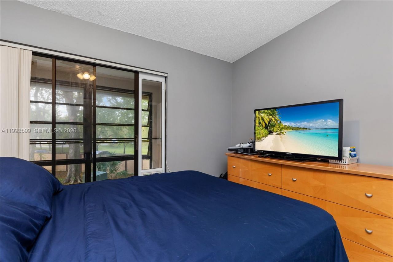 9660 S Belfort Cir, Unit 207, Tamarac, FL 33321 Photo