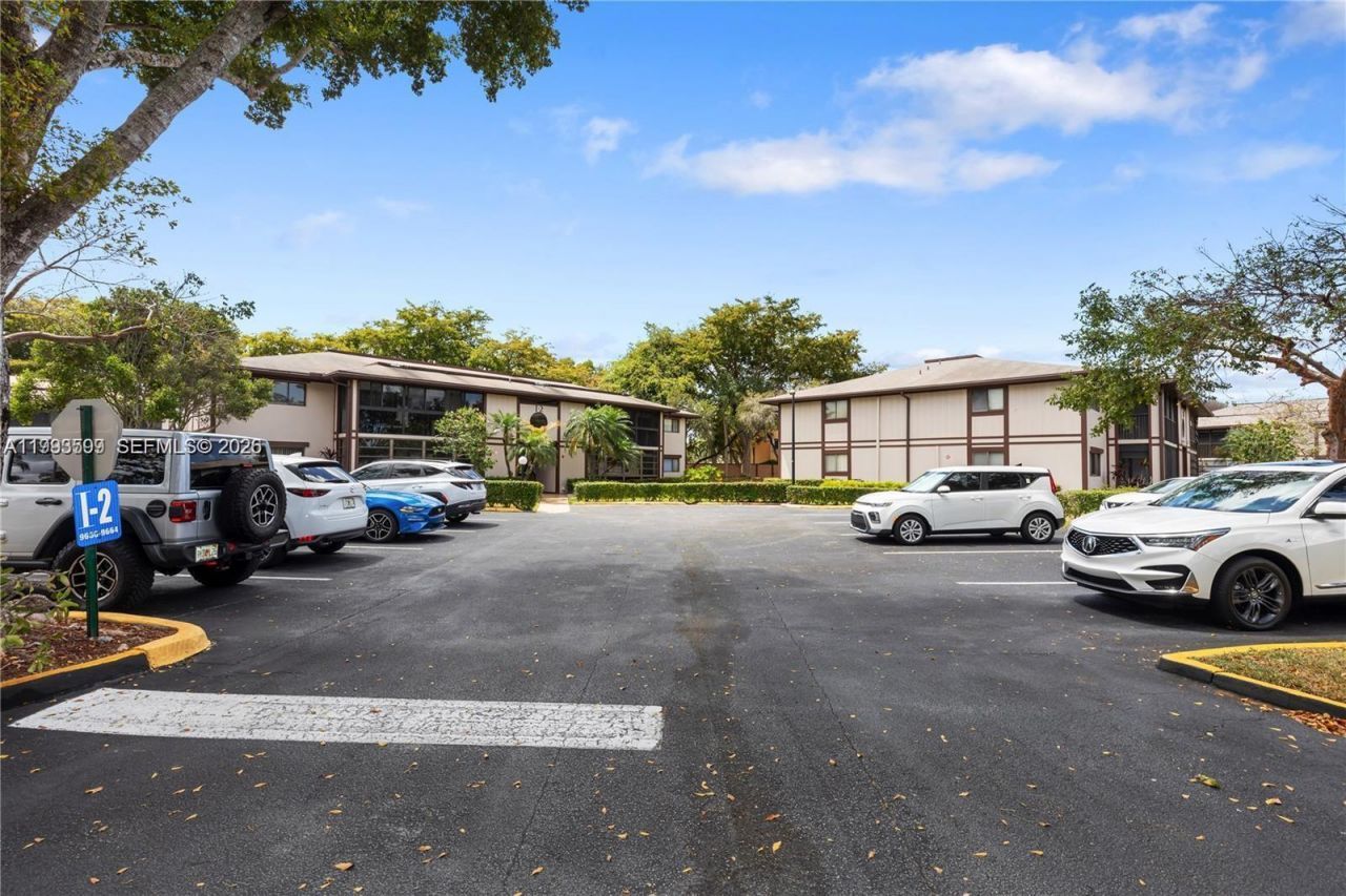 9660 S Belfort Cir, Unit 207, Tamarac, FL 33321 Photo