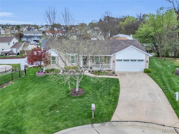 74 S Langfield Court , St Charles, MO 63304