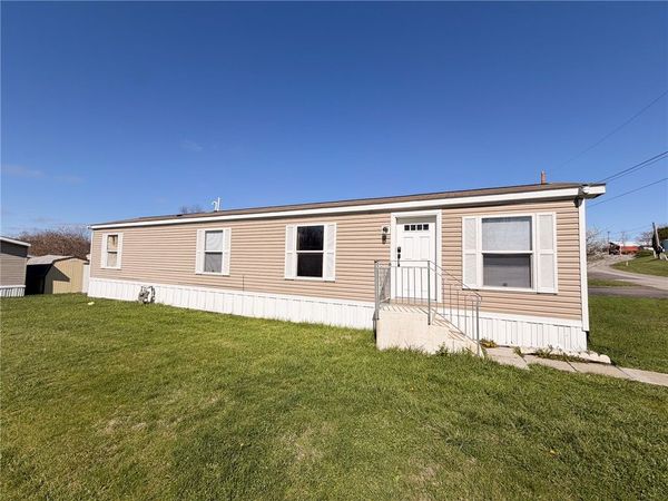 422 Magnolia St, Rochester, PA 15074