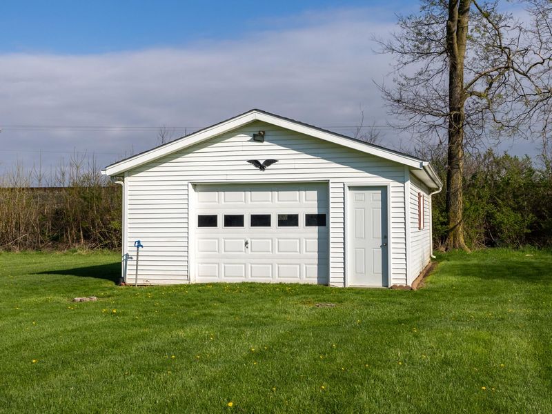 4141 Russia Houston Road, Houston, OH 45333 Photo 22