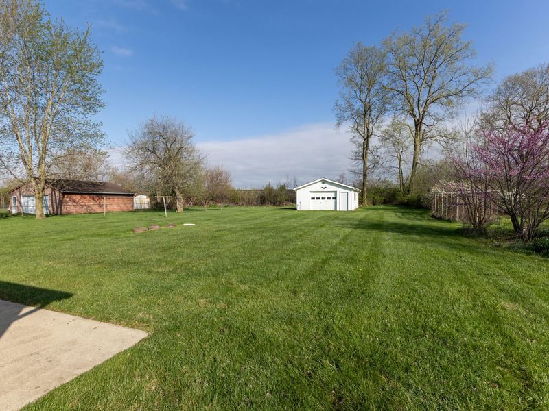 4141 Russia Houston Road, Houston, OH 45333 Photo 24