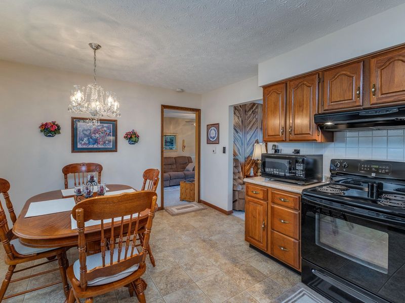 4141 Russia Houston Road, Houston, OH 45333 Photo 8