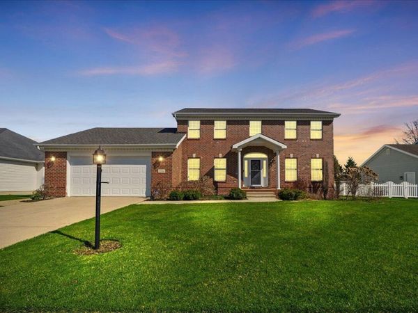 2154 Carlisle Lane, Valparaiso, IN 46385