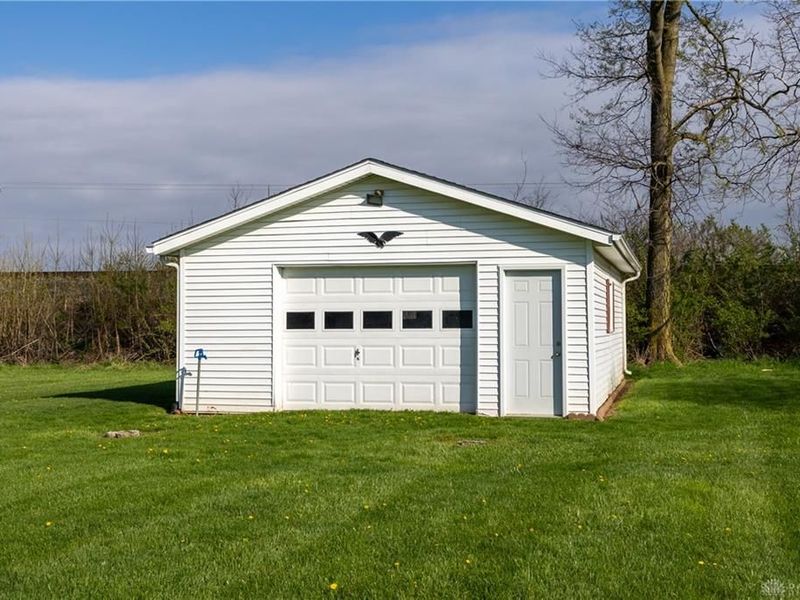 4141 Russia Houston Road, Houston, OH 45333 Photo 21