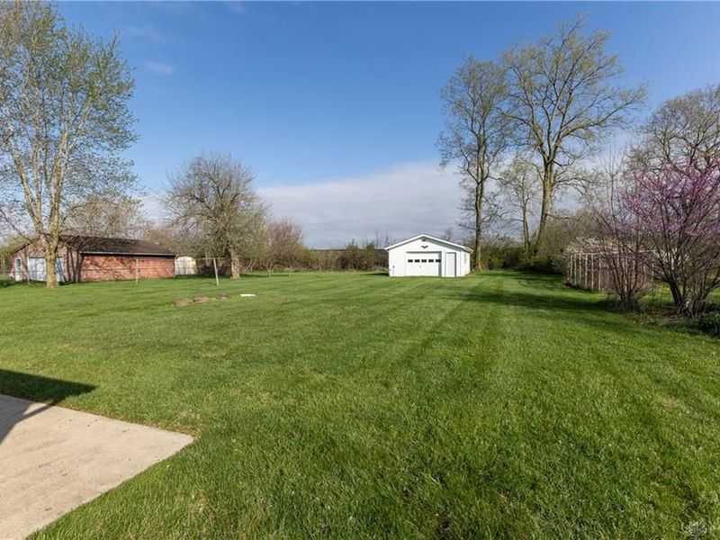 4141 Russia Houston Road, Houston, OH 45333 Photo 22