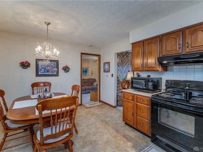 4141 Russia Houston Road, Houston, OH 45333 Photo 6