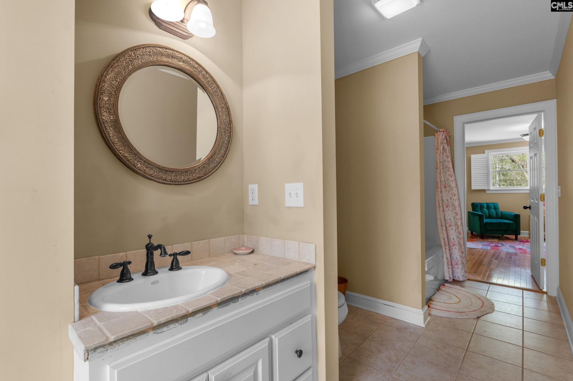 1368 Sunnyhill Drive Photo 40