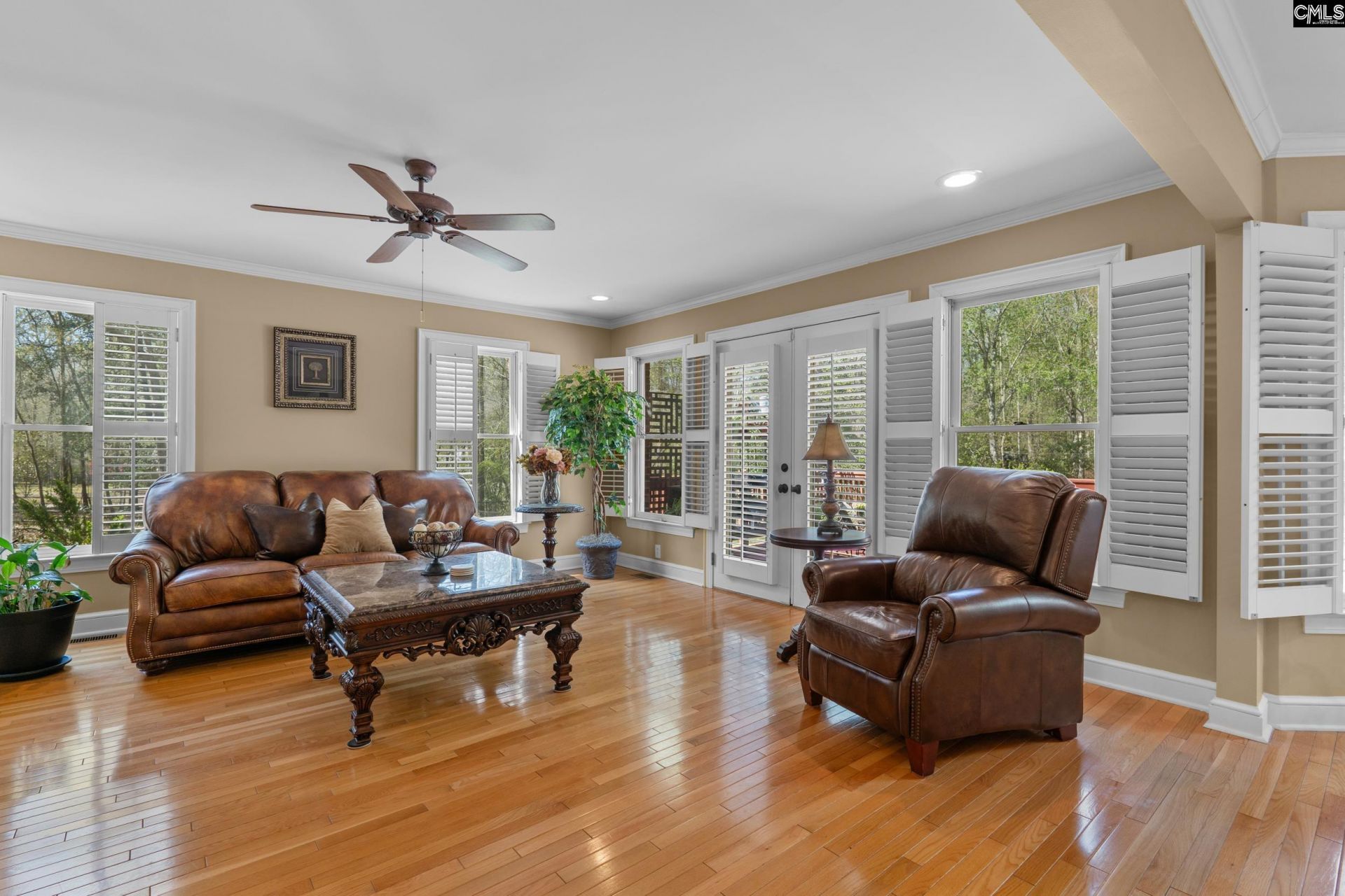 1368 Sunnyhill Drive Photo 7