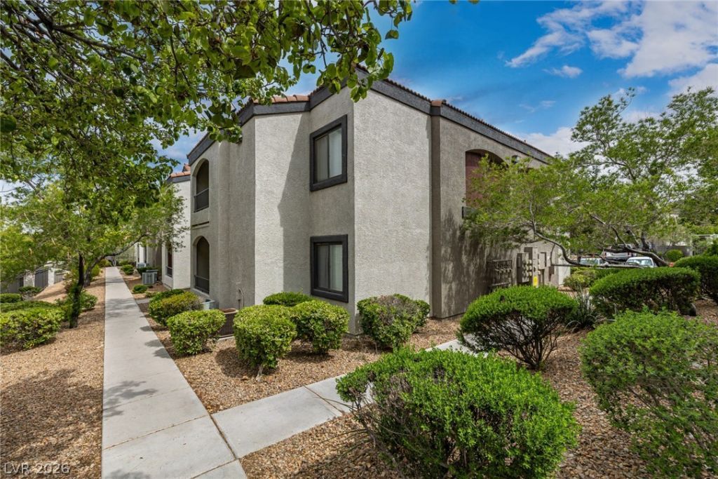 950 Seven Hills Drive, Unit 116, Henderson, NV 89052 Main Photo