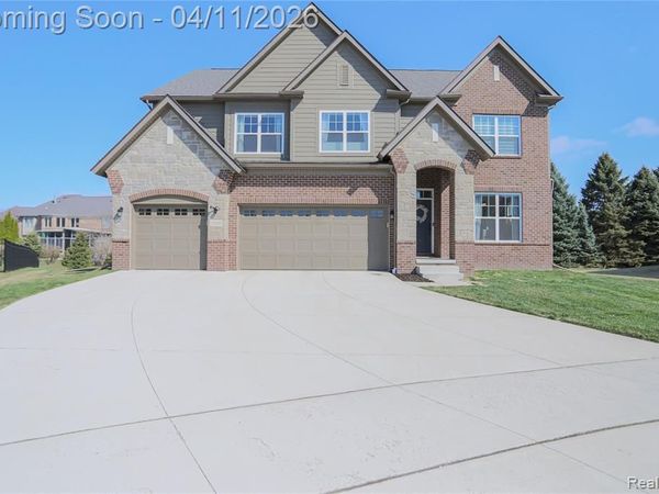 13101 Valencia Drive, Shelby Twp, MI 48315