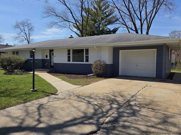 2019 Montana Avenue, ROCKFORD, IL 61108