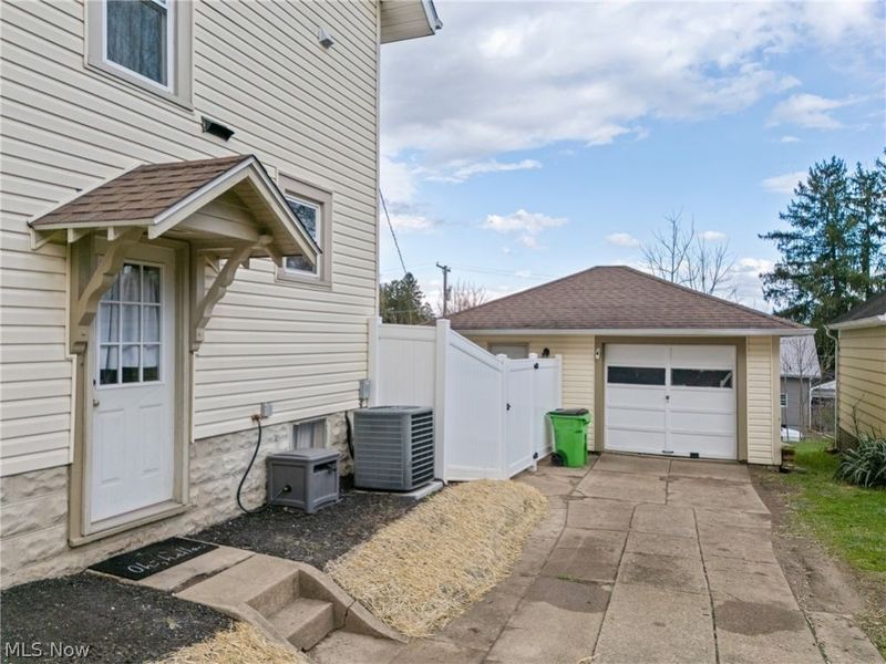 322 21st Street NW, Massillon, OH 44647 Photo 4