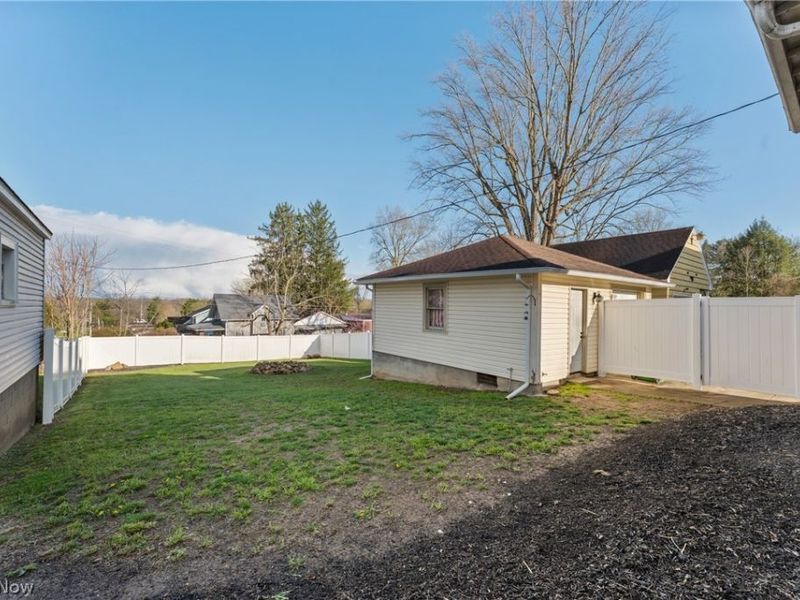 322 21st Street NW, Massillon, OH 44647 Photo 5