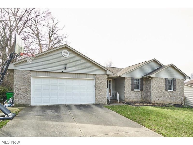 183 Mccadden Avenue NE, Massillon, OH 44646 Photo 2