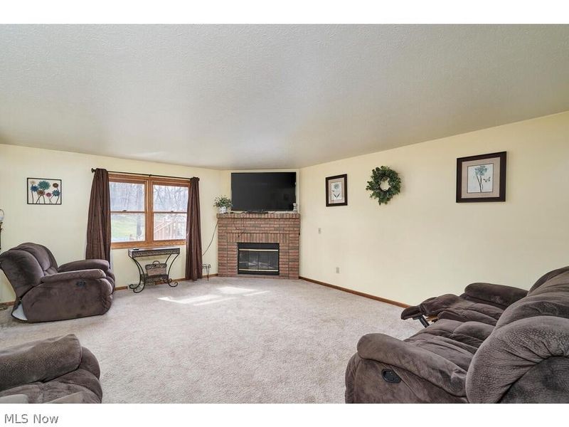 183 Mccadden Avenue NE, Massillon, OH 44646 Photo 3