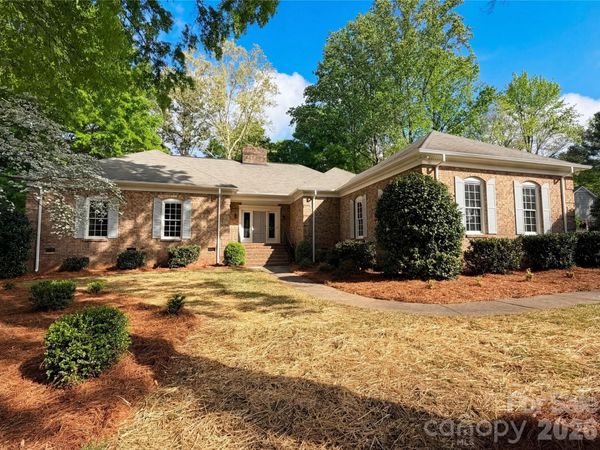 6024 Dovefield Road , Charlotte, NC 28277