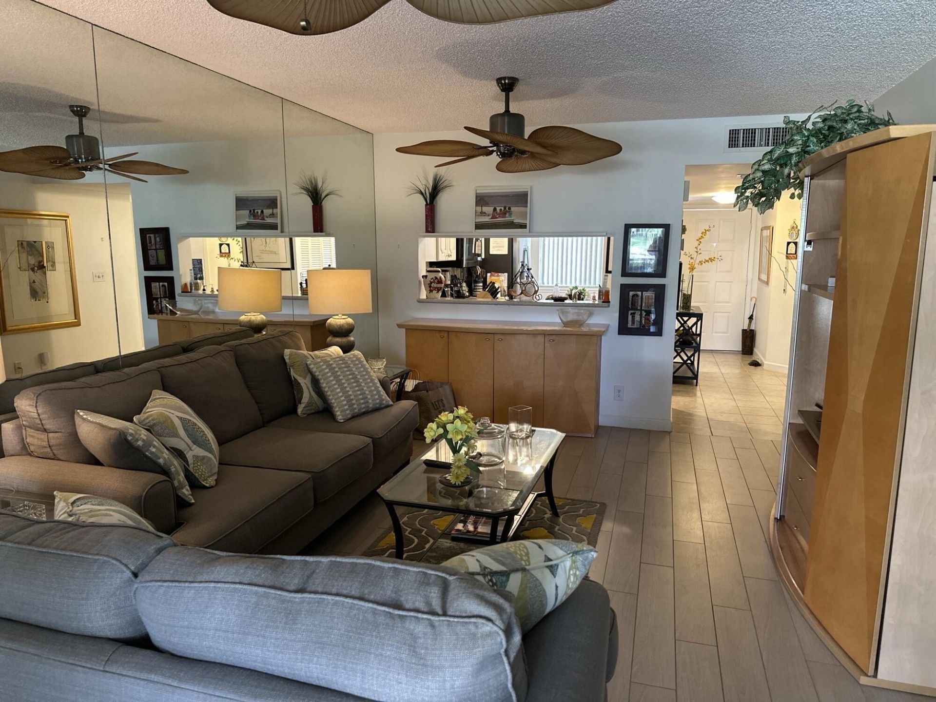 3138 Via Poinciana, Unit 114, Lake Worth, FL 33467 Photo