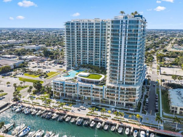 220 Lake Shore Drive, Unit 1121, Lake Park, FL 33403
