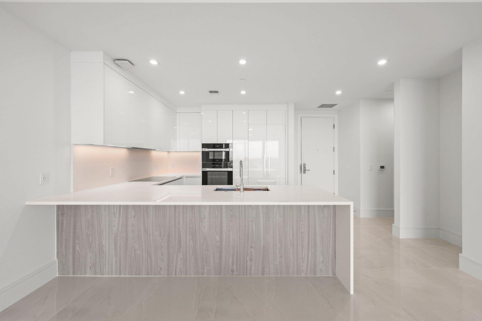 220 Lake Shore Drive, Unit 1121, Lake Park, FL 33403 Photo