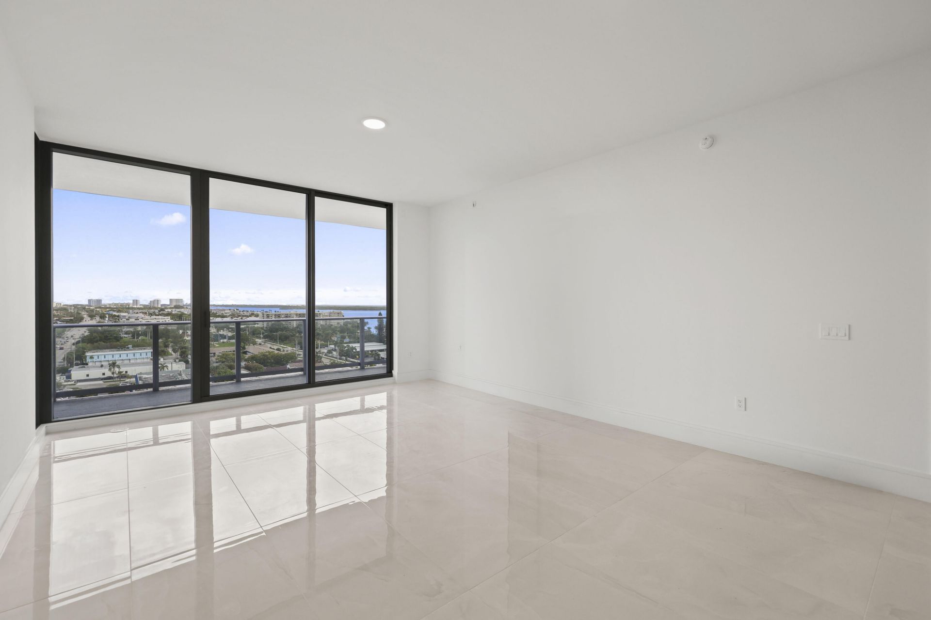 220 Lake Shore Drive, Unit 1121, Lake Park, FL 33403 Photo