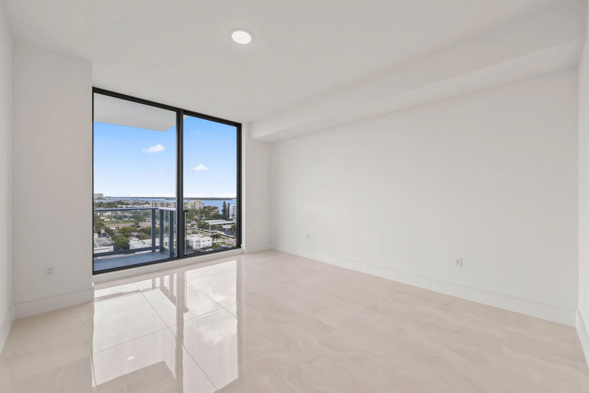 220 Lake Shore Drive, Unit 1121, Lake Park, FL 33403 Photo