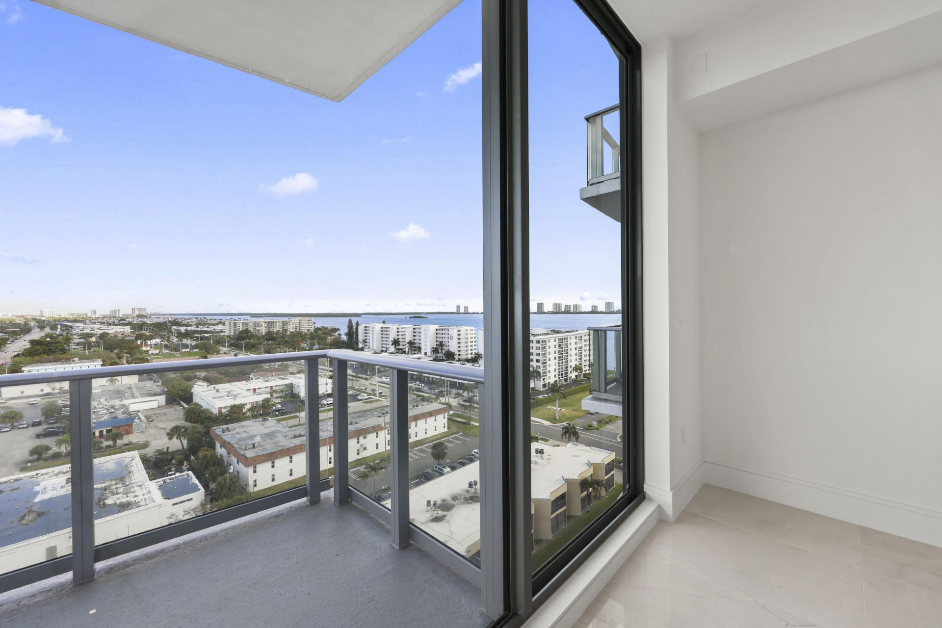 220 Lake Shore Drive, Unit 1121, Lake Park, FL 33403 Photo