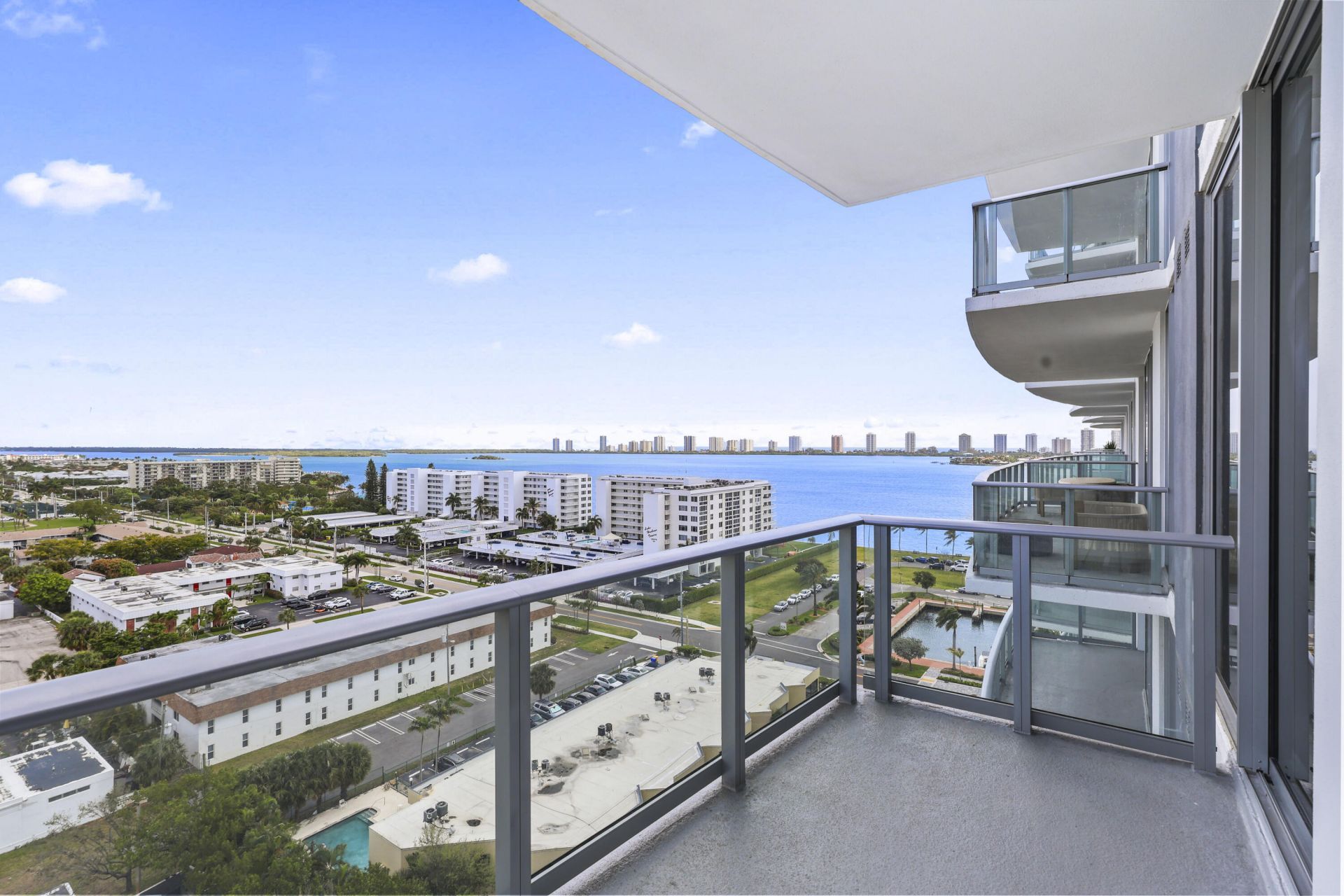 220 Lake Shore Drive, Unit 1121, Lake Park, FL 33403 Photo