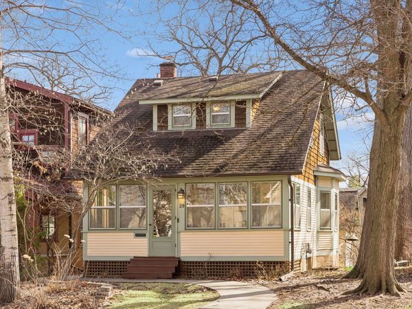 29 Oliver Avenue S, Minneapolis, MN 55405