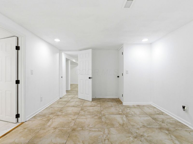 3725 S Ohio Avenue, Columbus, OH 43207 Photo 33