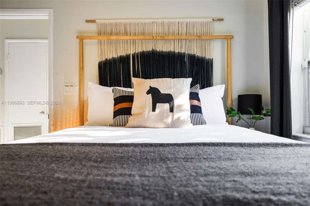 201 NE 16th Ct, Fort Lauderdale, FL 33305 Photo