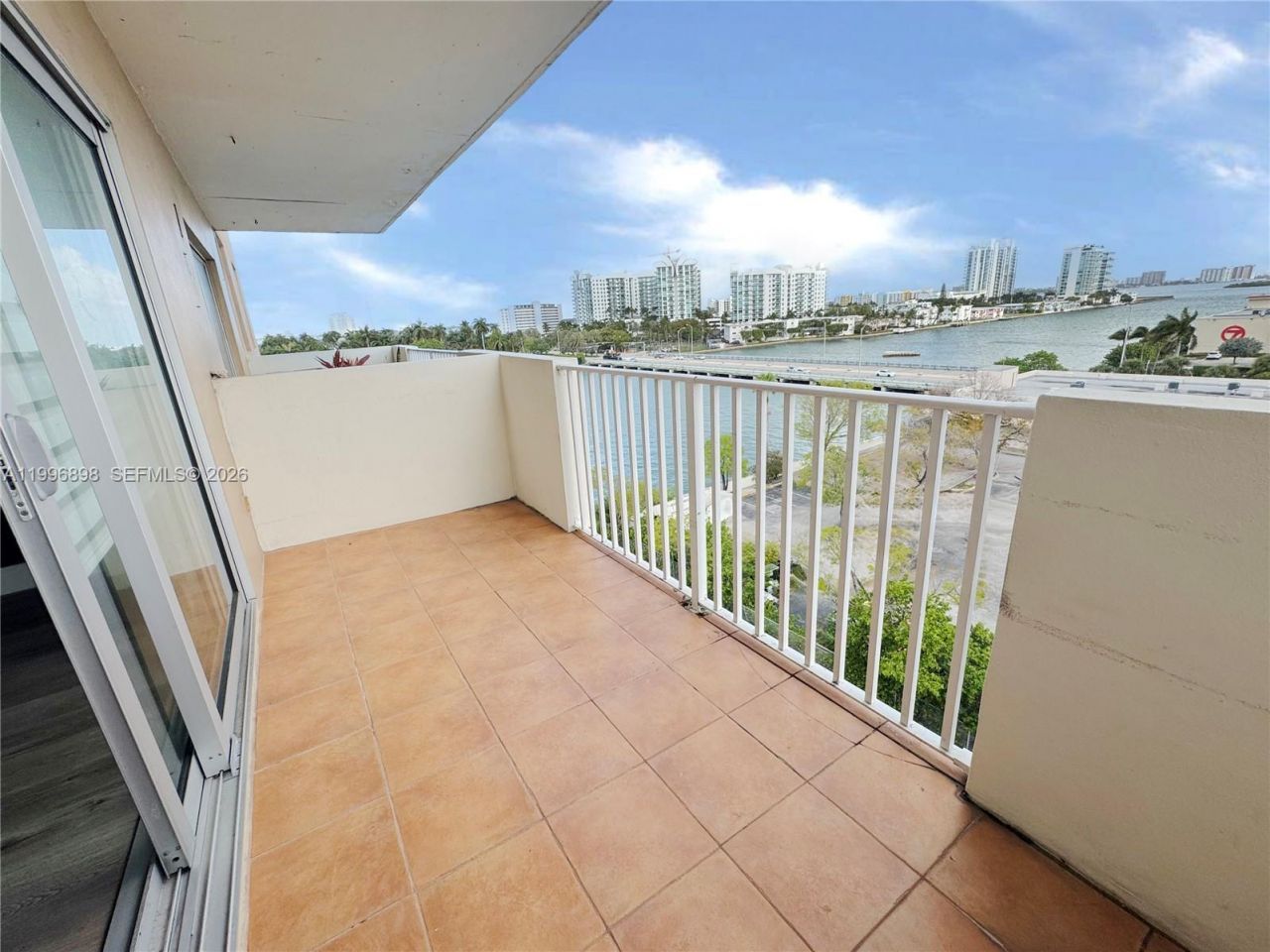 1455 N Treasure Dr, Unit 7B, North Bay Village, FL 33141 Photo