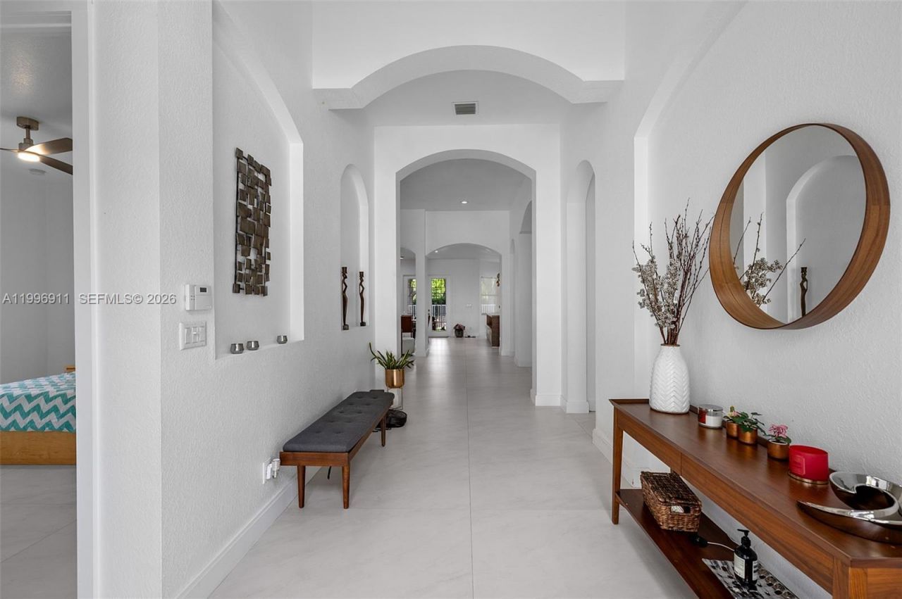 3870 E Hibiscus St, Weston, FL 33332 Photo