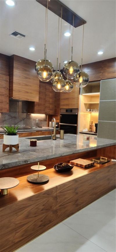 3870 E Hibiscus St, Weston, FL 33332 Photo