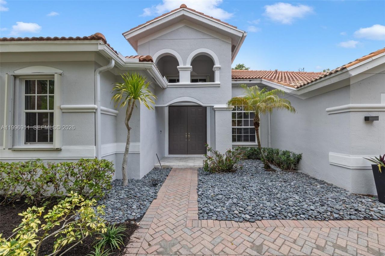 3870 E Hibiscus St, Weston, FL 33332 Photo