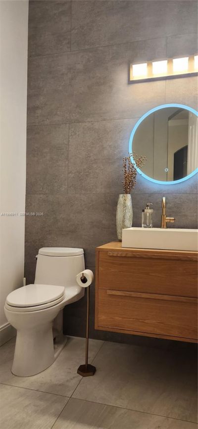 3870 E Hibiscus St, Weston, FL 33332 Photo