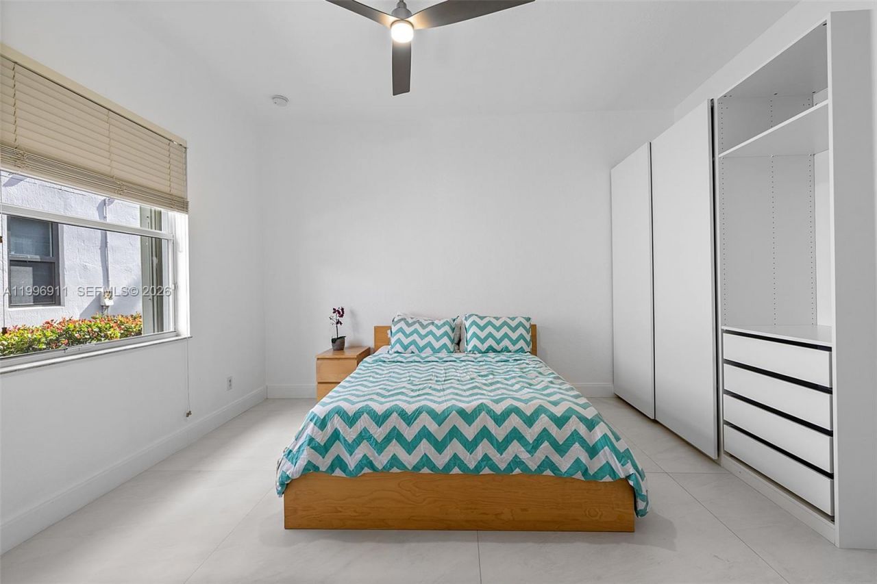 3870 E Hibiscus St, Weston, FL 33332 Photo