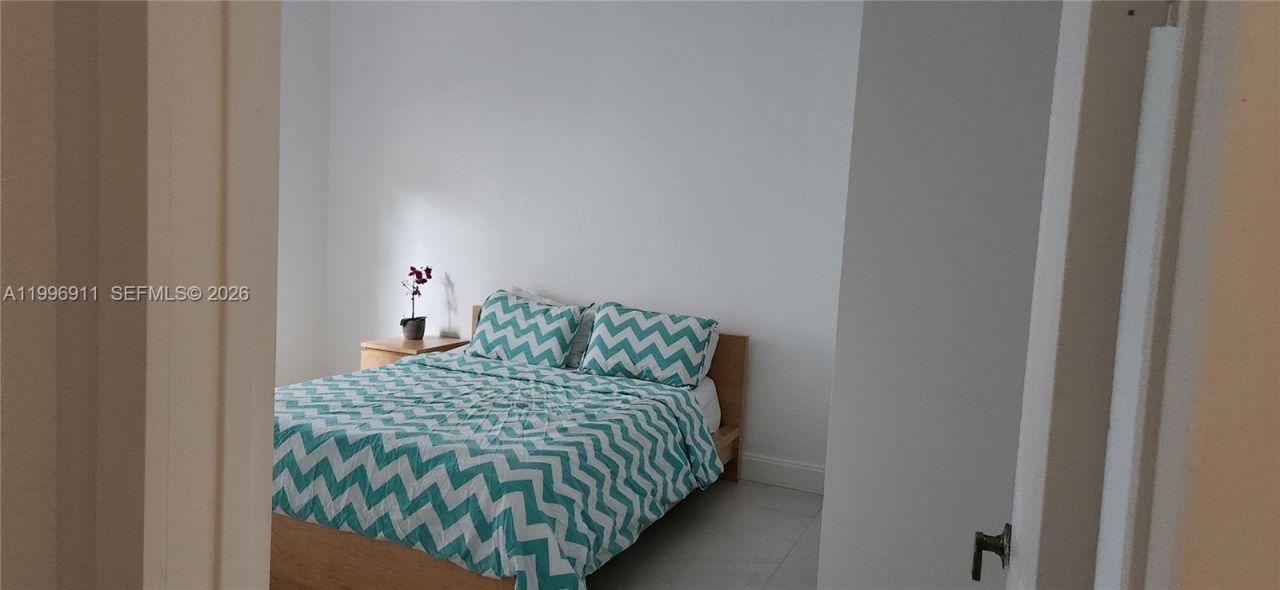 3870 E Hibiscus St, Weston, FL 33332 Photo