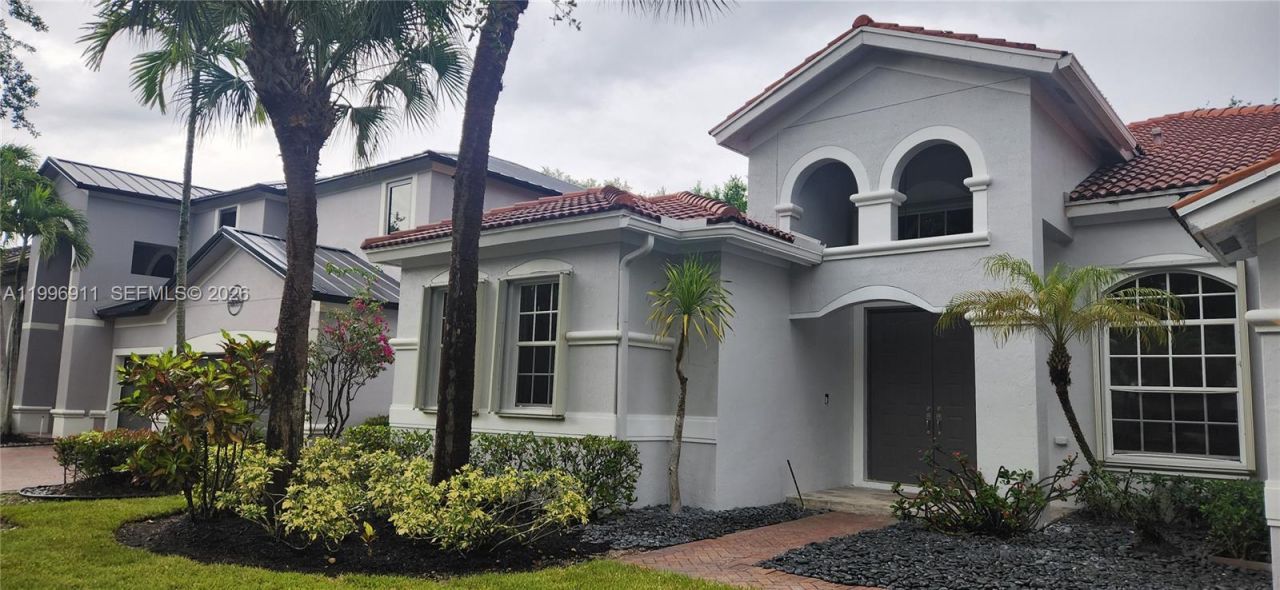 3870 E Hibiscus St, Weston, FL 33332 Photo