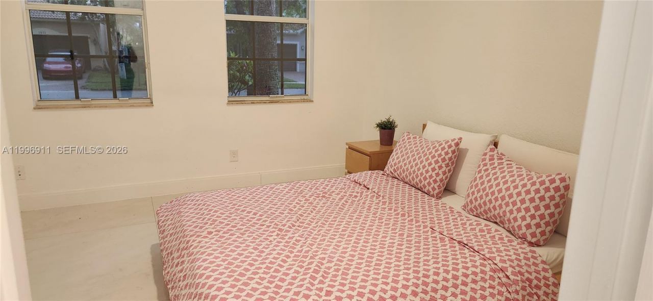 3870 E Hibiscus St, Weston, FL 33332 Photo