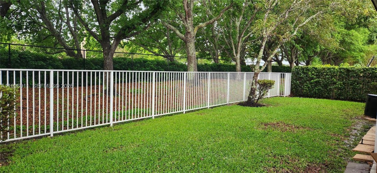 3870 E Hibiscus St, Weston, FL 33332 Photo