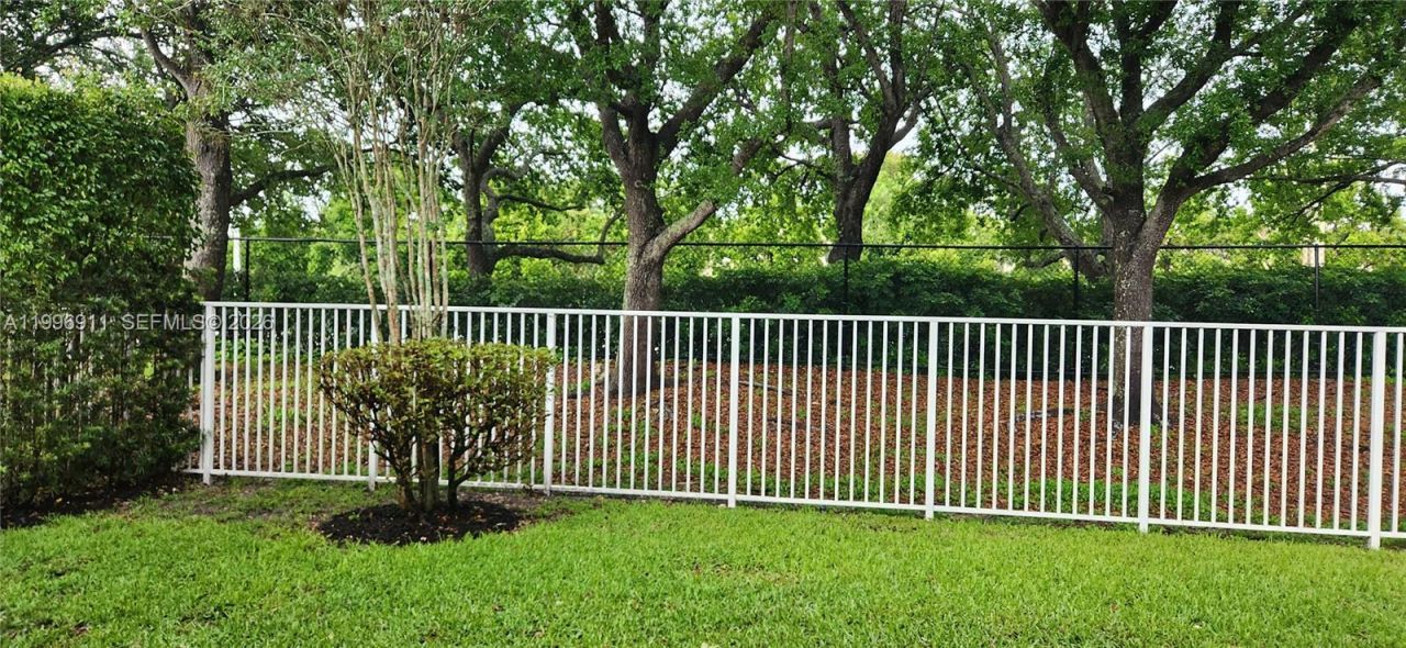 3870 E Hibiscus St, Weston, FL 33332 Photo