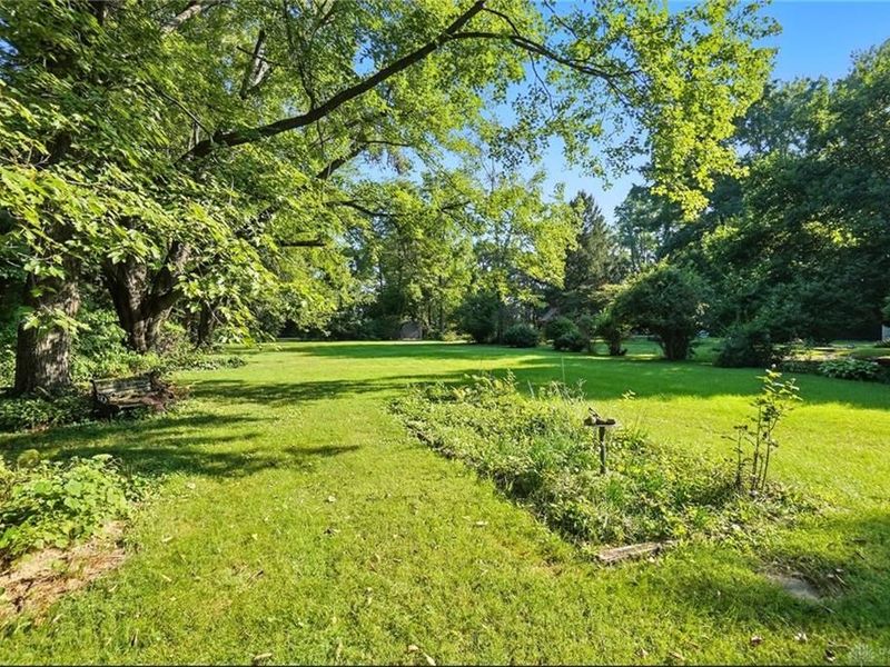 2064 Fairfield Pike, Springfield, OH 45502 Photo 32