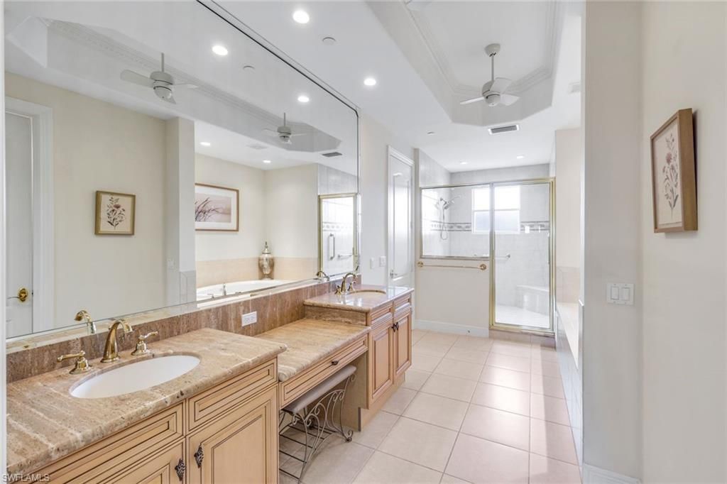 554 Avellino Isles Cir, Unit 101, Naples, FL 34119 Photo