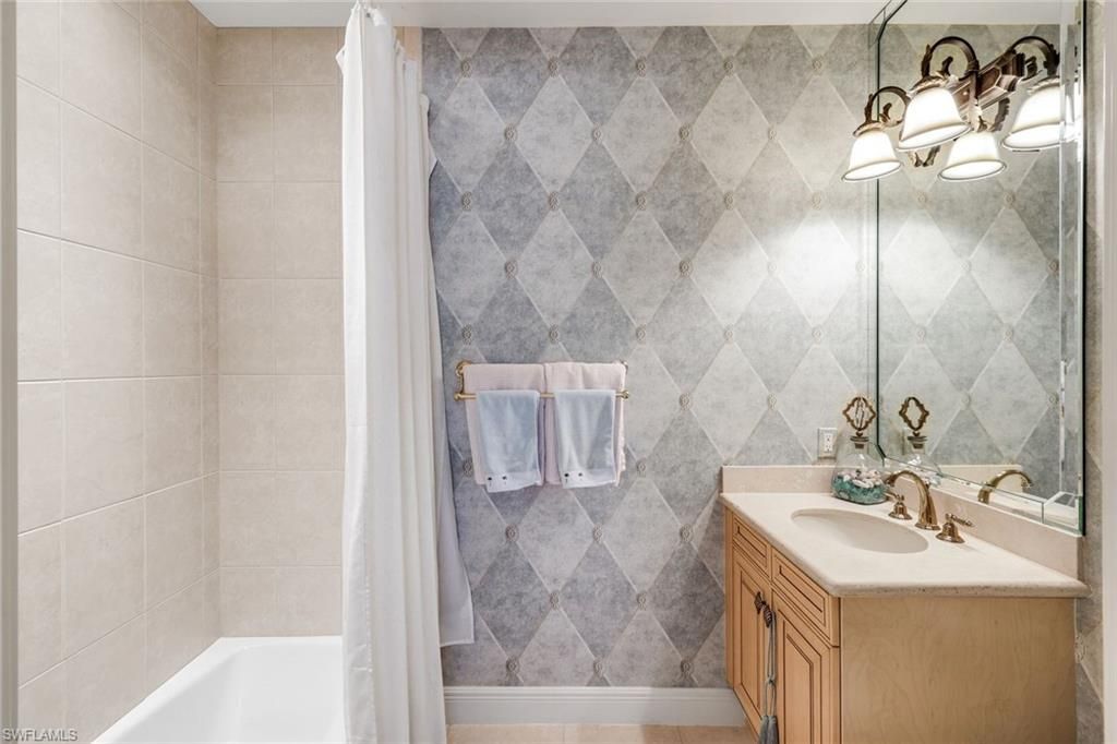 554 Avellino Isles Cir, Unit 101, Naples, FL 34119 Photo