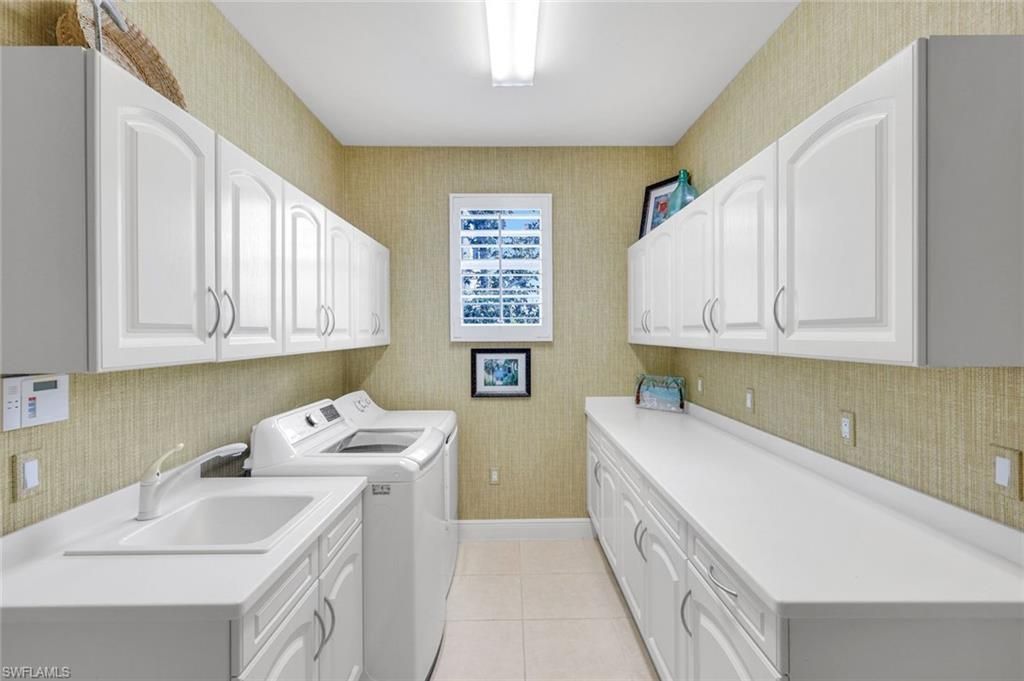 554 Avellino Isles Cir, Unit 101, Naples, FL 34119 Photo